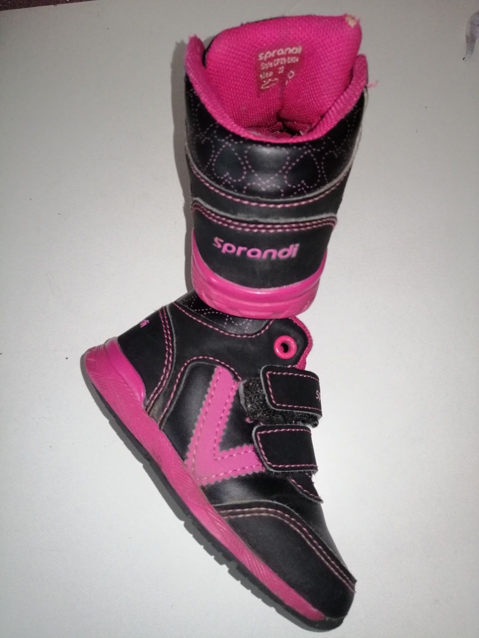 Czarno różowe buty sportowe dla dziewczynki adidasy Sprandi 22