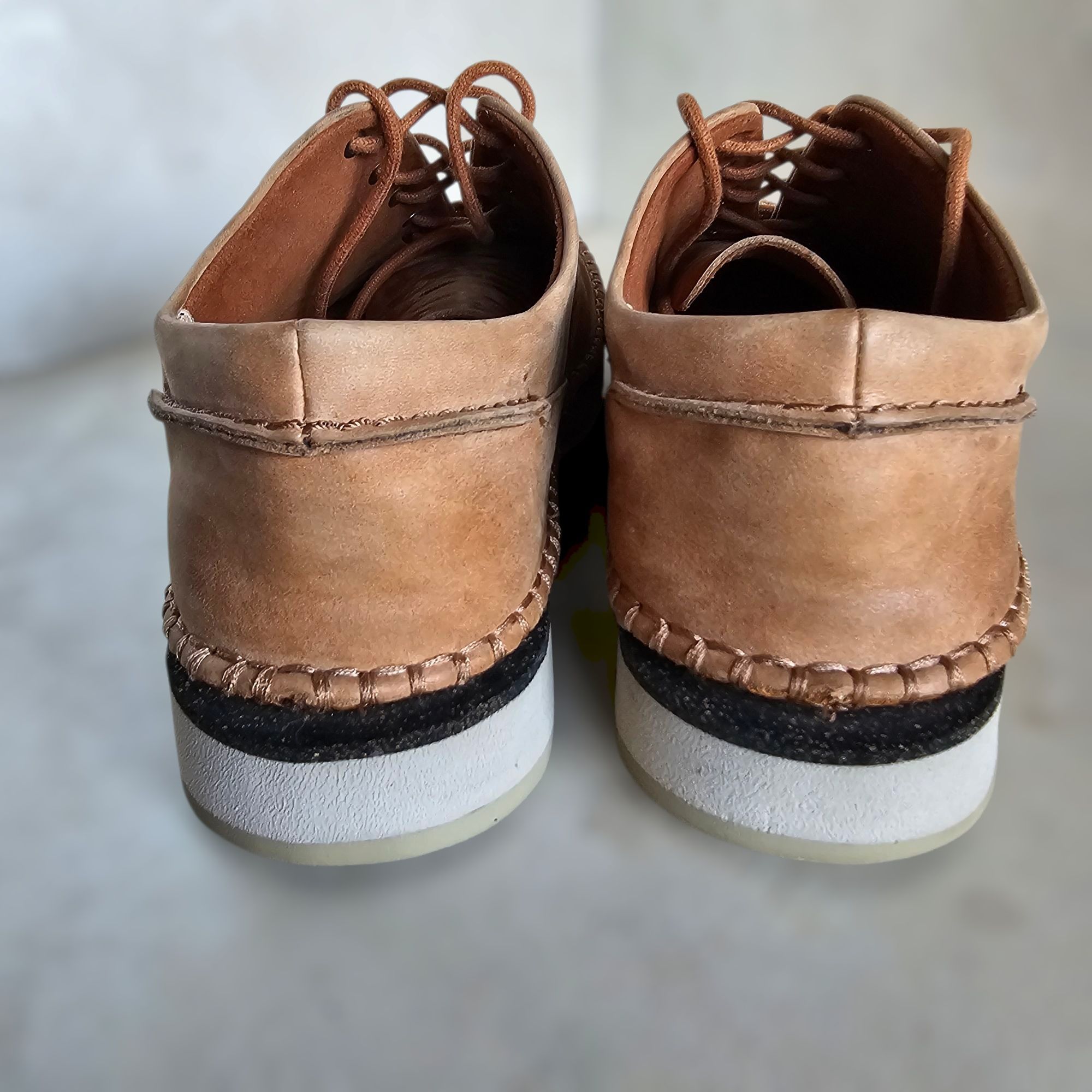 Женские  кожаные кроссовки "Clarks "