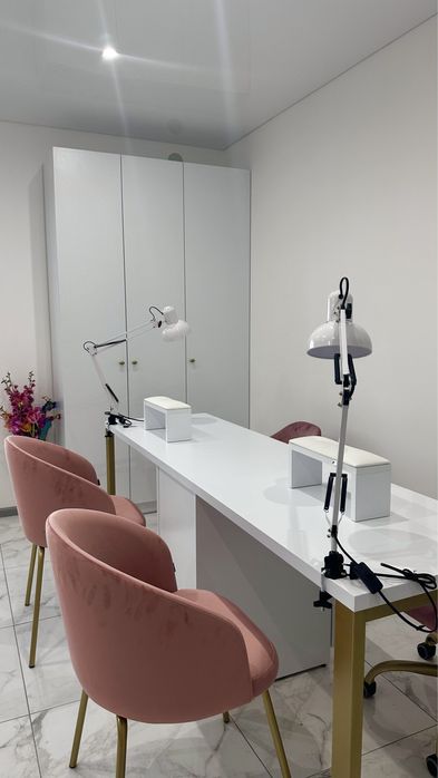 Оренда робочого місця (Кушетка/місце для майстра манікюру)