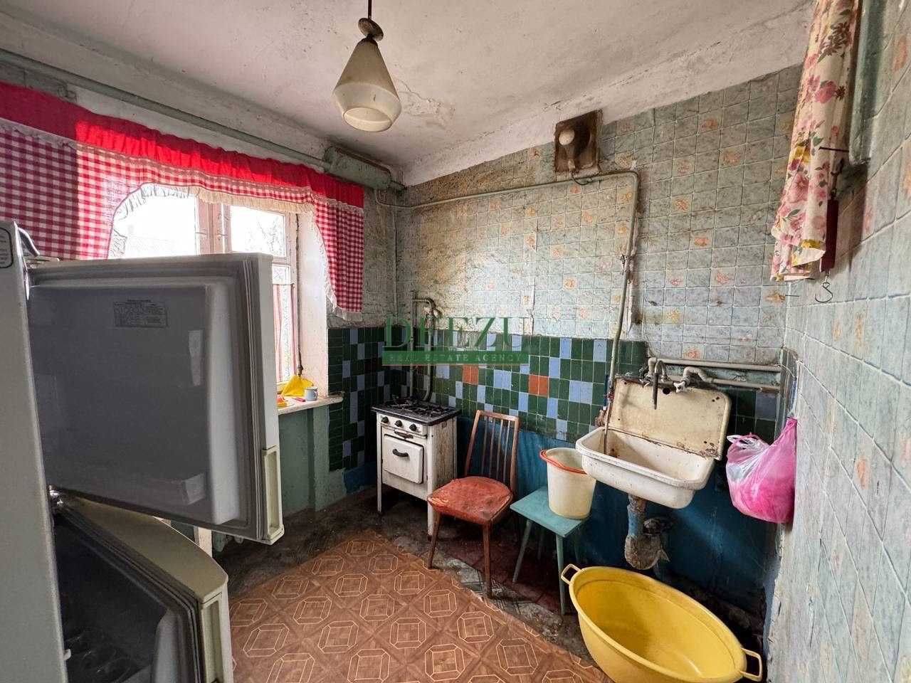 Продаж 2к квартири Салютна, 11