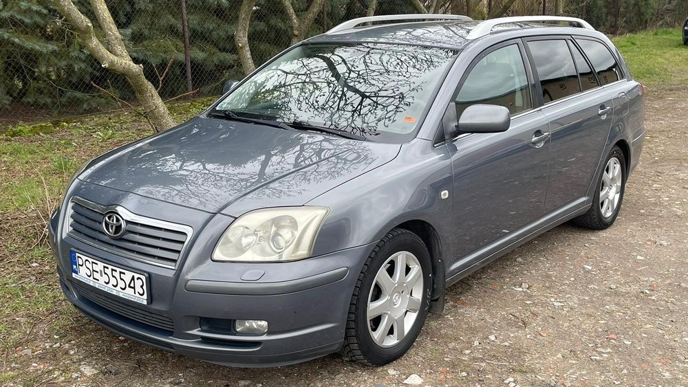 Toyota Avensis Kombi 2004r 2.0b 275tys km