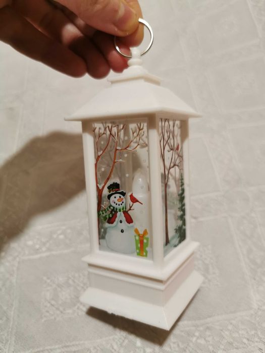 Bożonarodzeniowy lampion latarnia biała Bałwanek Prezent