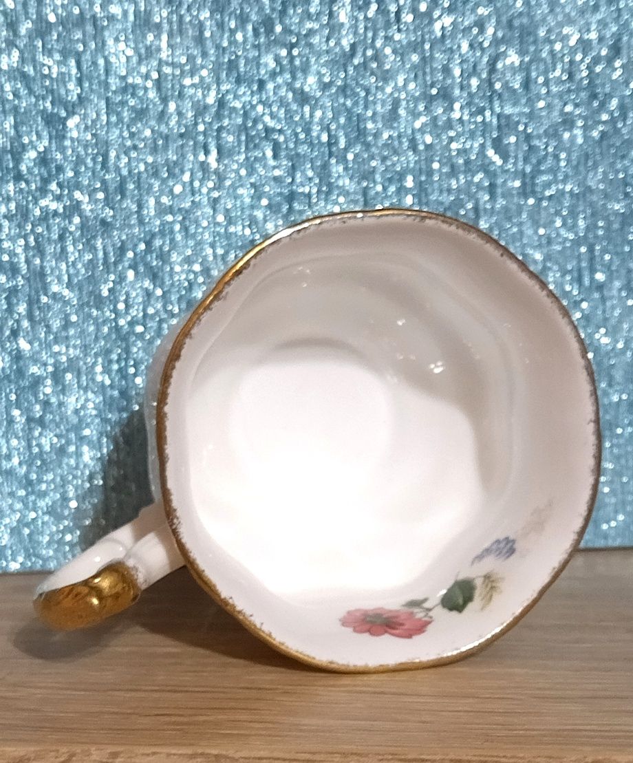 Filiżanka do kawy, porcelana kostna.