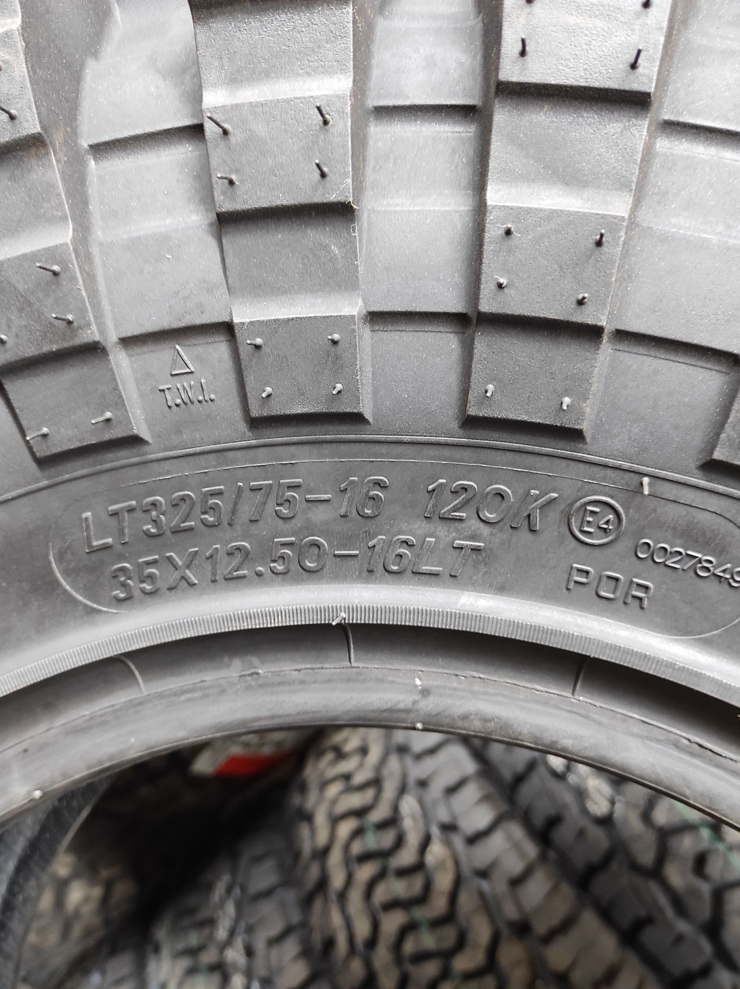 MAXXIS Trepador 35X12.50-16 M8060 MT 4X4 325/75R16