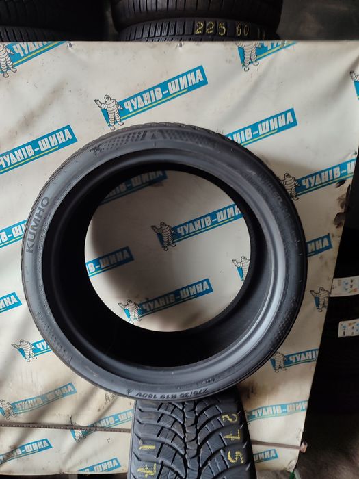 Шини kumho 275/35 r19 зимові 17-й рік