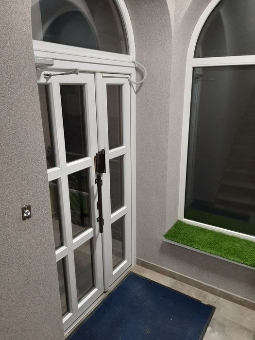 3 кімн. LUX апартаменти з балконом, центр, парковка, кондиціонер