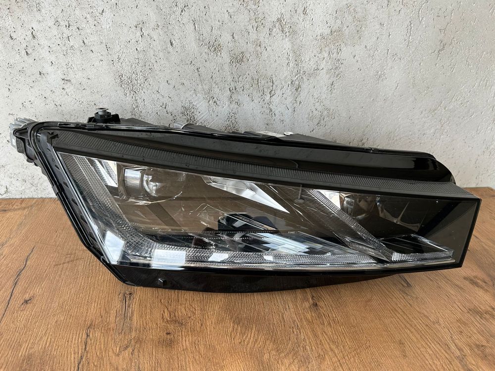 Skoda Octavia IV lampa prawa przednia prawy przód FULL LED EUROPA