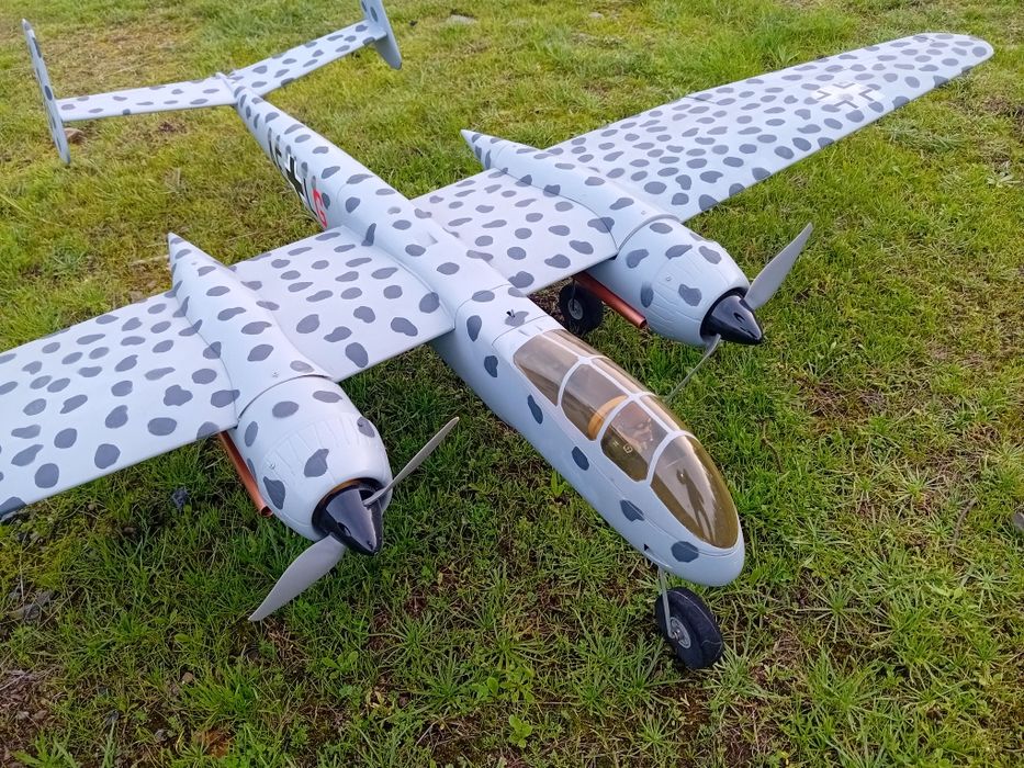 Aeromodelismo  RC Heinkel  HE-219  UHU