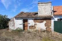 Terreno Urbano com ruina para reconstruir
