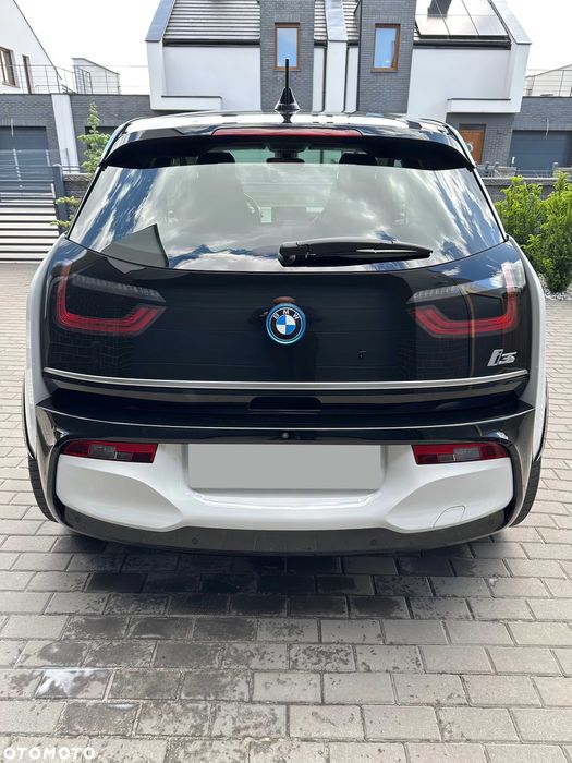 BMW i3      2022