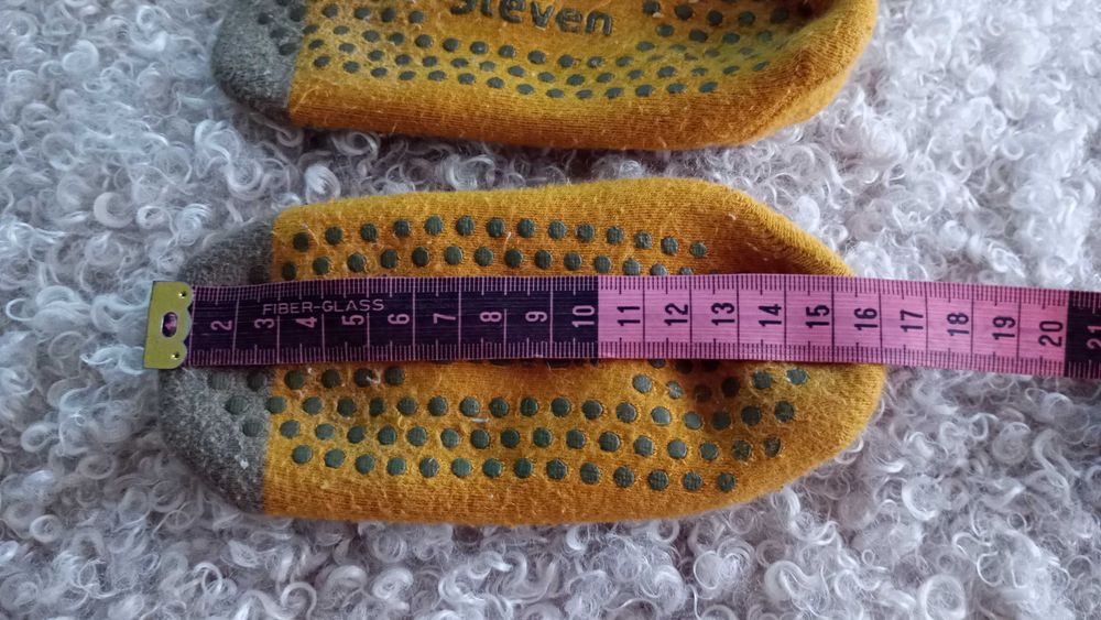 Sprzedam skarpetki antypoślizgowe