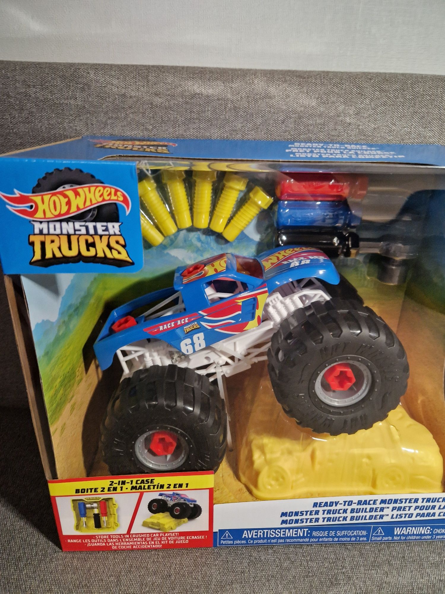 Машина машинка hot wheels monster truck ready to race builder