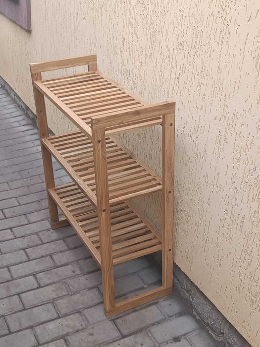 Полка для взуття, полиця для взуття, підставка для взуття.