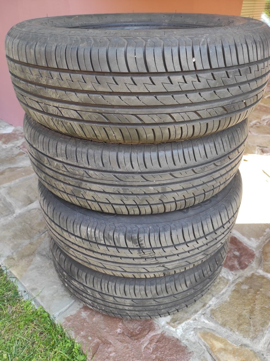 Продам літню резину 195/65/r15