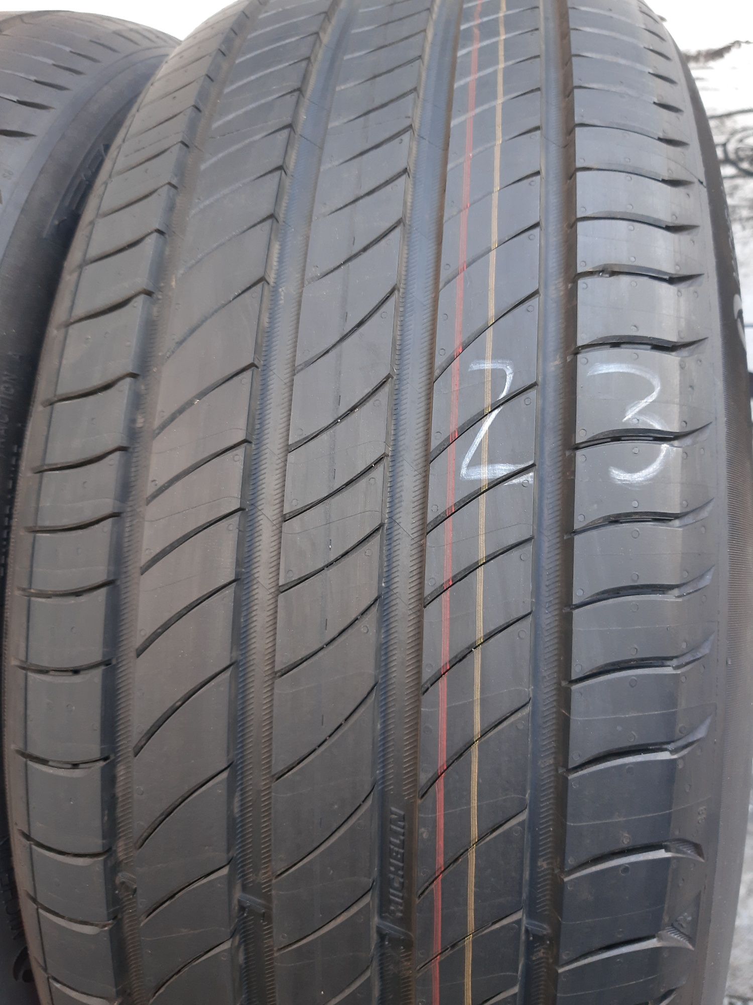 235/45r20 100V Michelin Primacy 4 S1