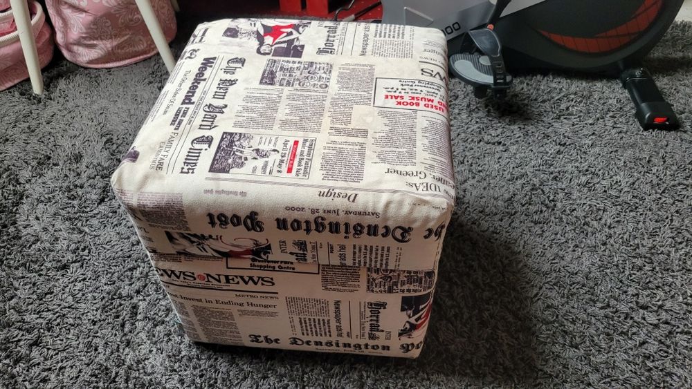 Pufa tapicerowana kostka