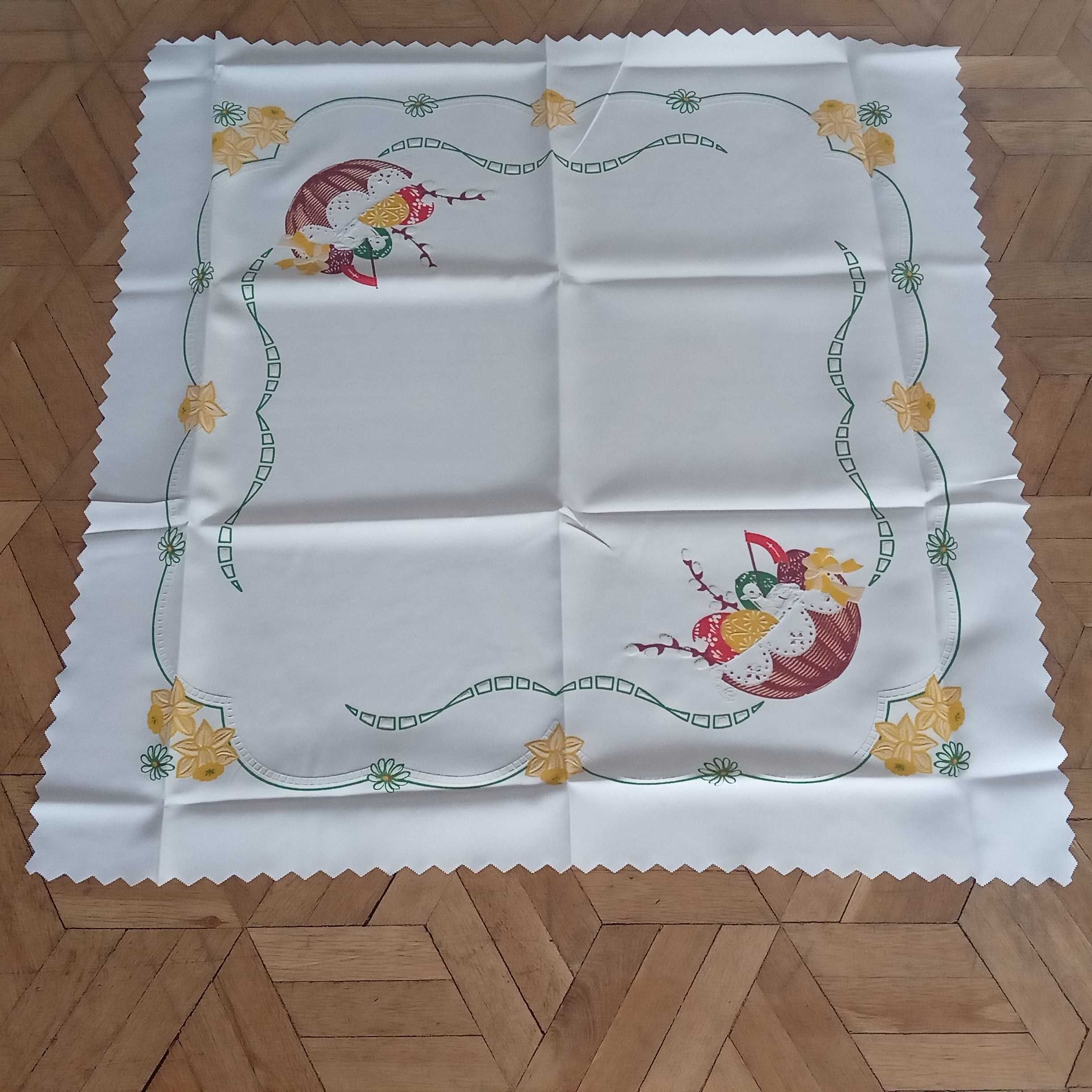 Kwadratowy obrus świąteczny 75x75 cm.