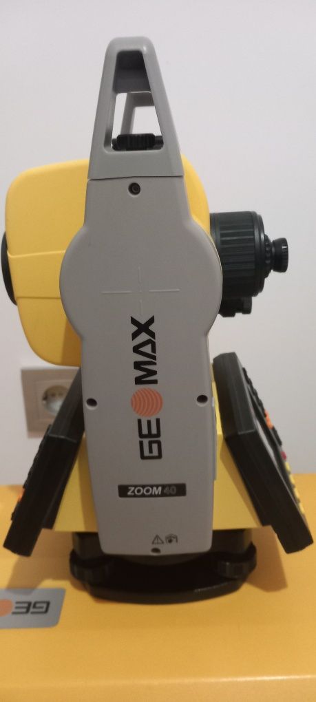 Estação Total Geomax Zoom40 2"Precisão