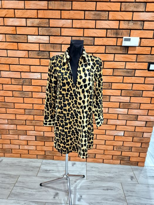 Koszulowa sukienka w panterke zara