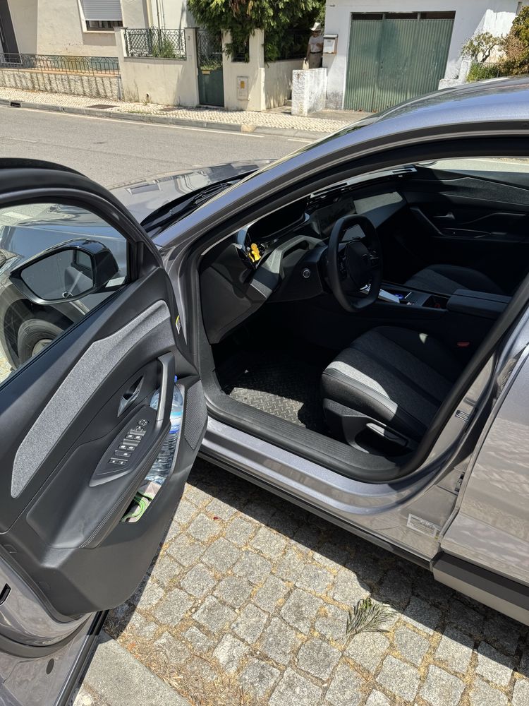 Vendo peugeot 408 1.2 PureTech Allure EAT8 em peefeitas condições.