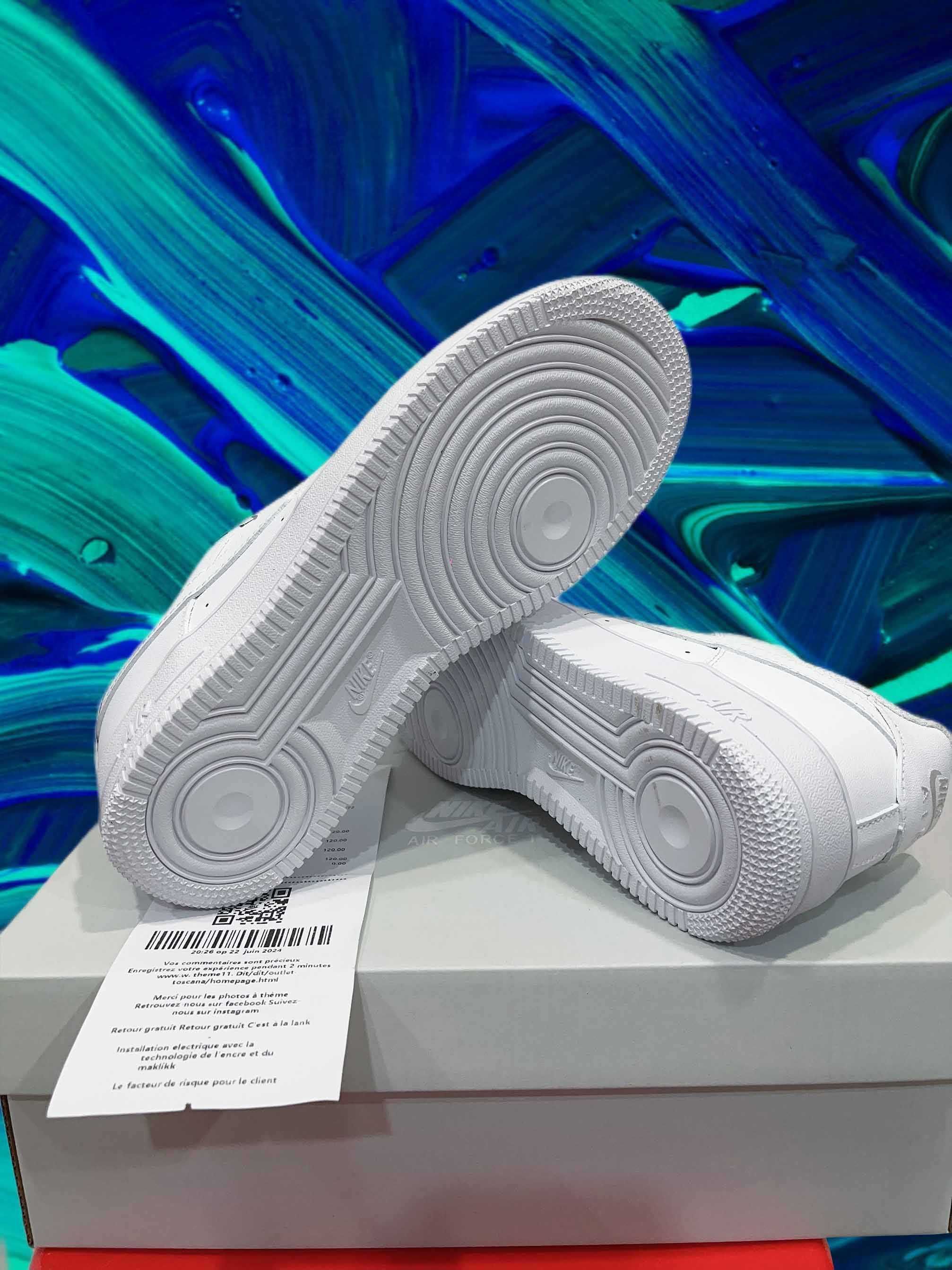 Nike Air Force 1 White Zupełnie nowe, nienoszone R.45
