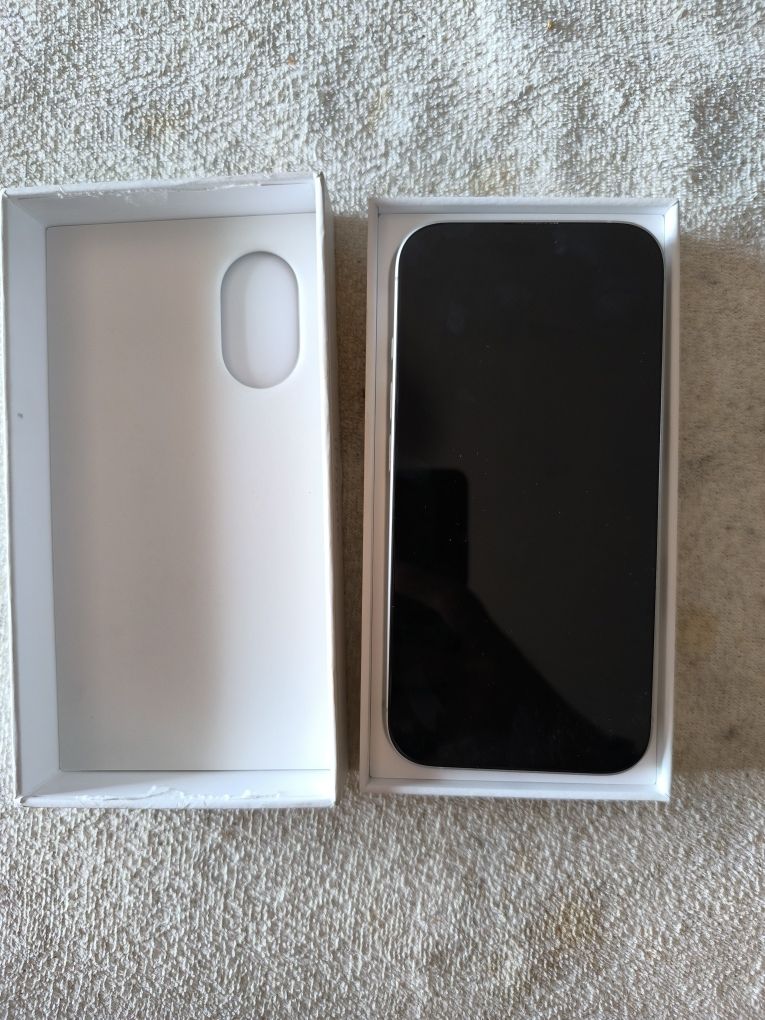 IPhone 16 128GB Branco – Quase Novo!