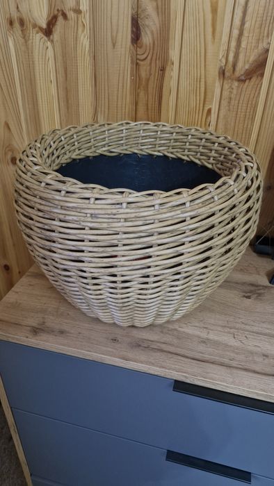 Плетені кашпо з ротангу