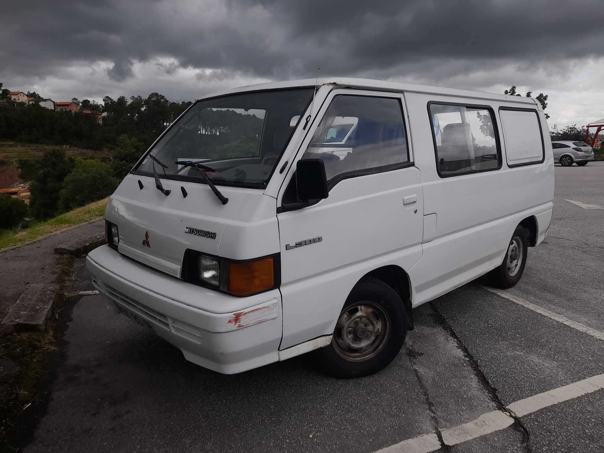 Mitsubishi l300 190 mil km reais 6 lugares diesel