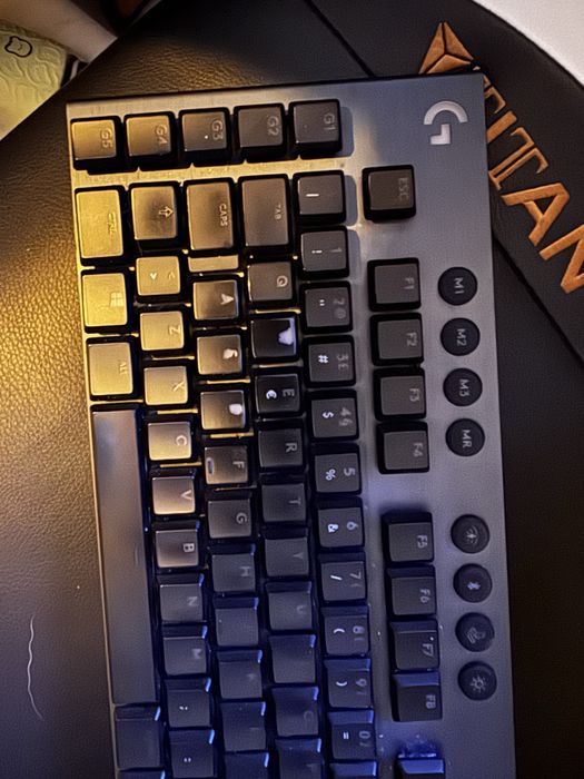 Teclado Logitech G915 (wireless)