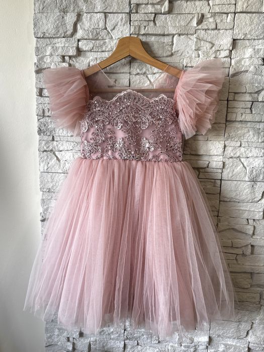 Sukienka elegancka, tiulowa ze zdobieniami - różowa 116