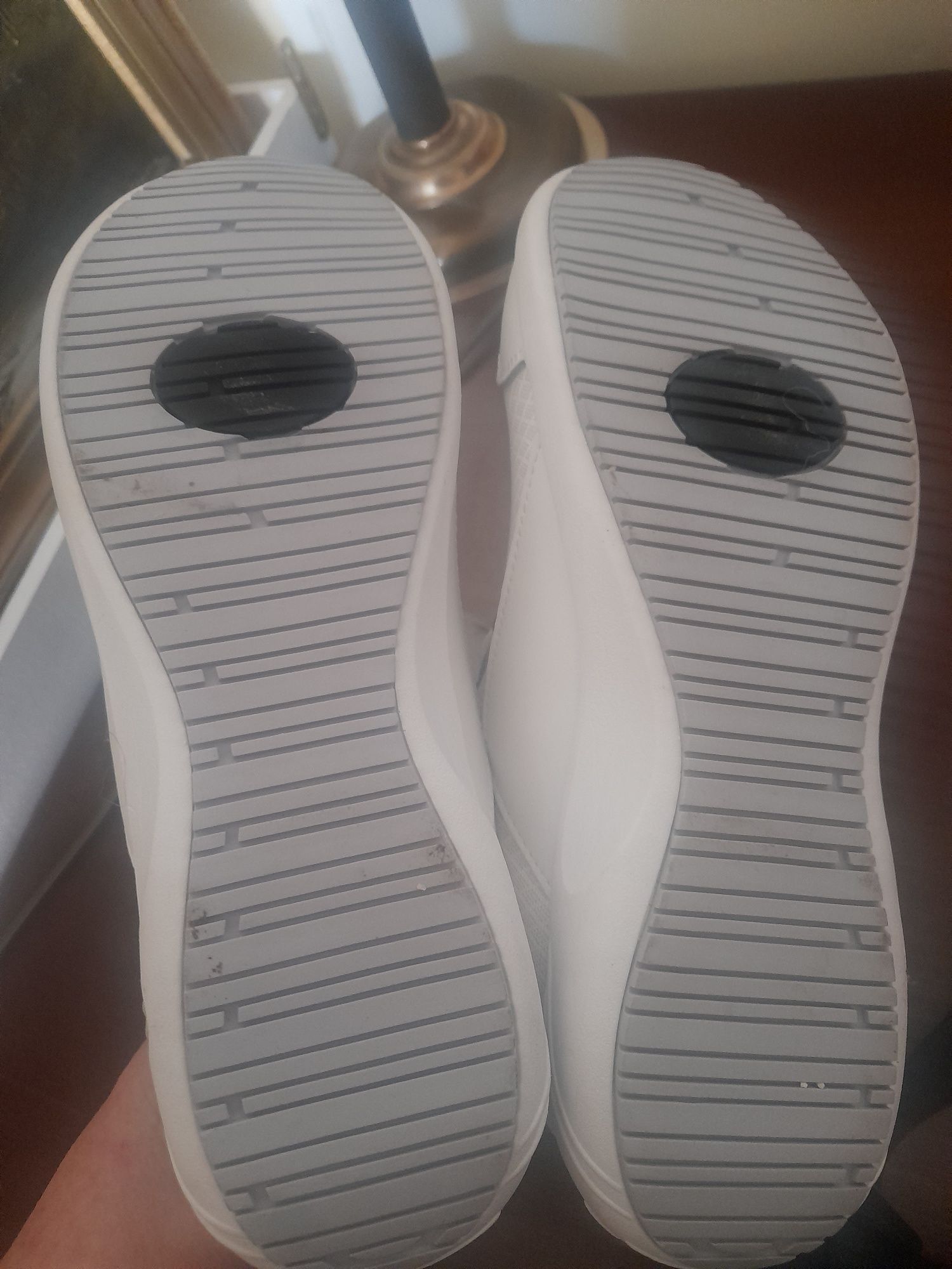Кожаные новые фирменные кросовки OXYPAS  размер 42 стелька 27см