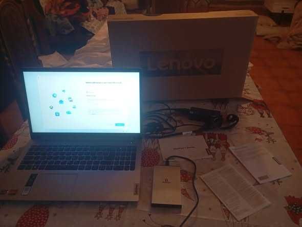 à venda: 
laptop Lenovo IdeaPad 1 15AMN7.