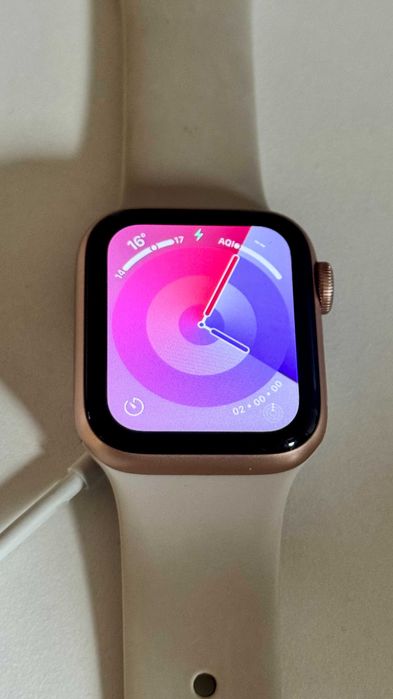 Apple Watch SE 40mm GPS Gold