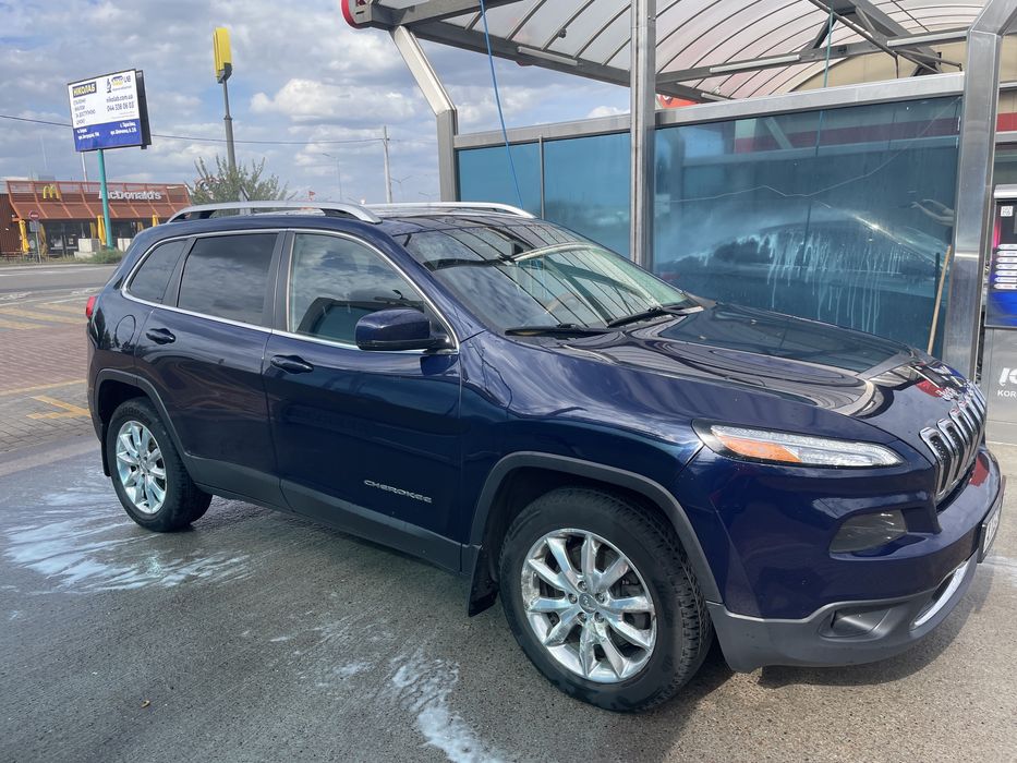 Продам jeep cherokee 2015 року випуску
