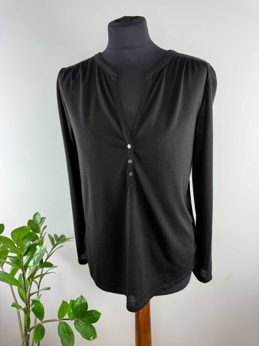 Czarna klasyczna bluzka z długim rękawem guziczkami i dekoltem H&M 36