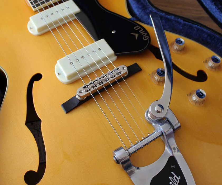 Gibson - Guild X-175B Manhattan