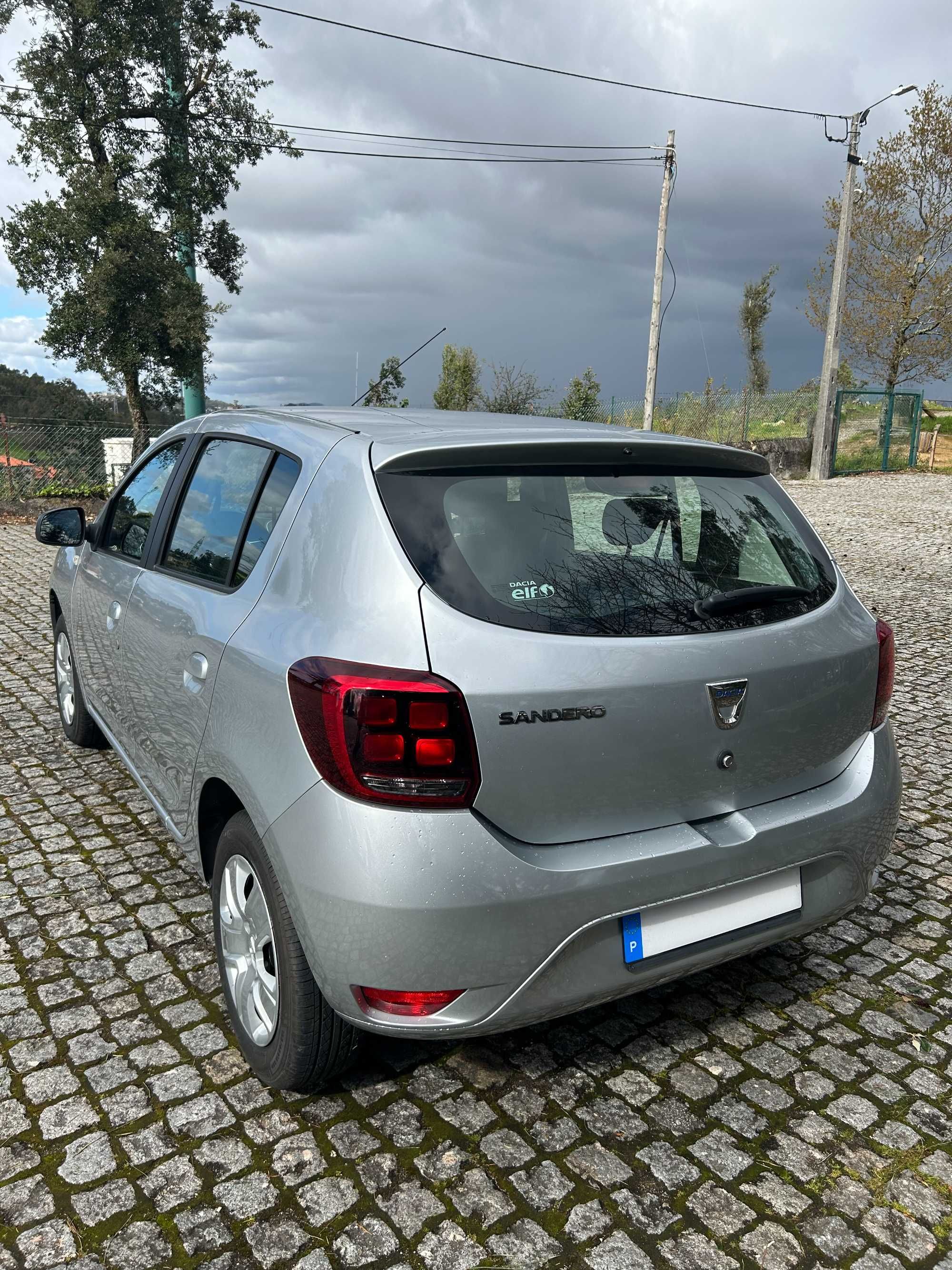 Dacia Sandero 1.0 com GPS - ano 2020
