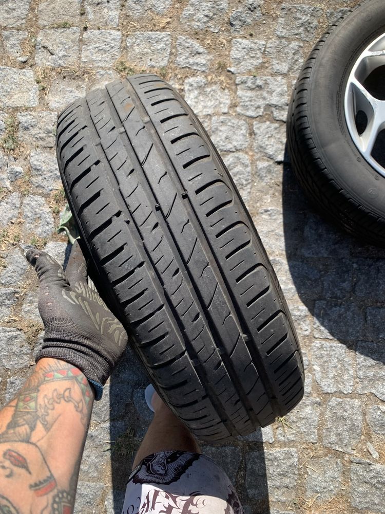 Jantes 15 com pneus bons volvo , ford peugout