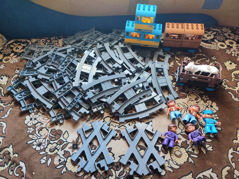 Рельси лего дупло конструктор 42 шт+вагони