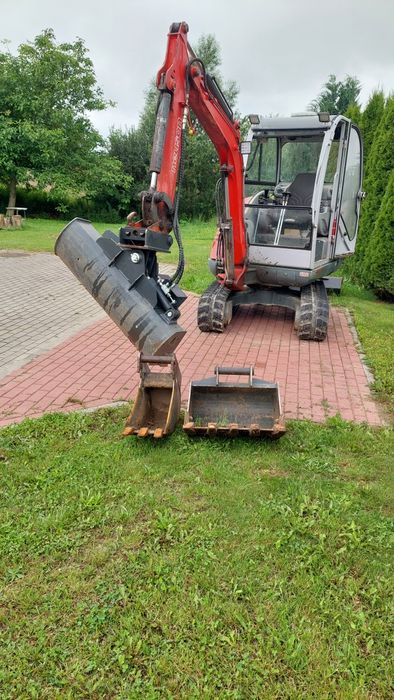 Usługi minikoparka 2.8T