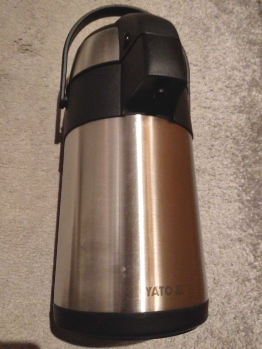 Nowy termos stołowy YATO z pompką 2.2 l YG-07016