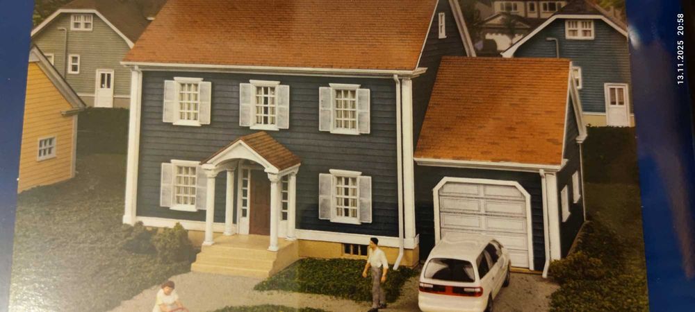 Walthers Kolonialny Dom HO kit