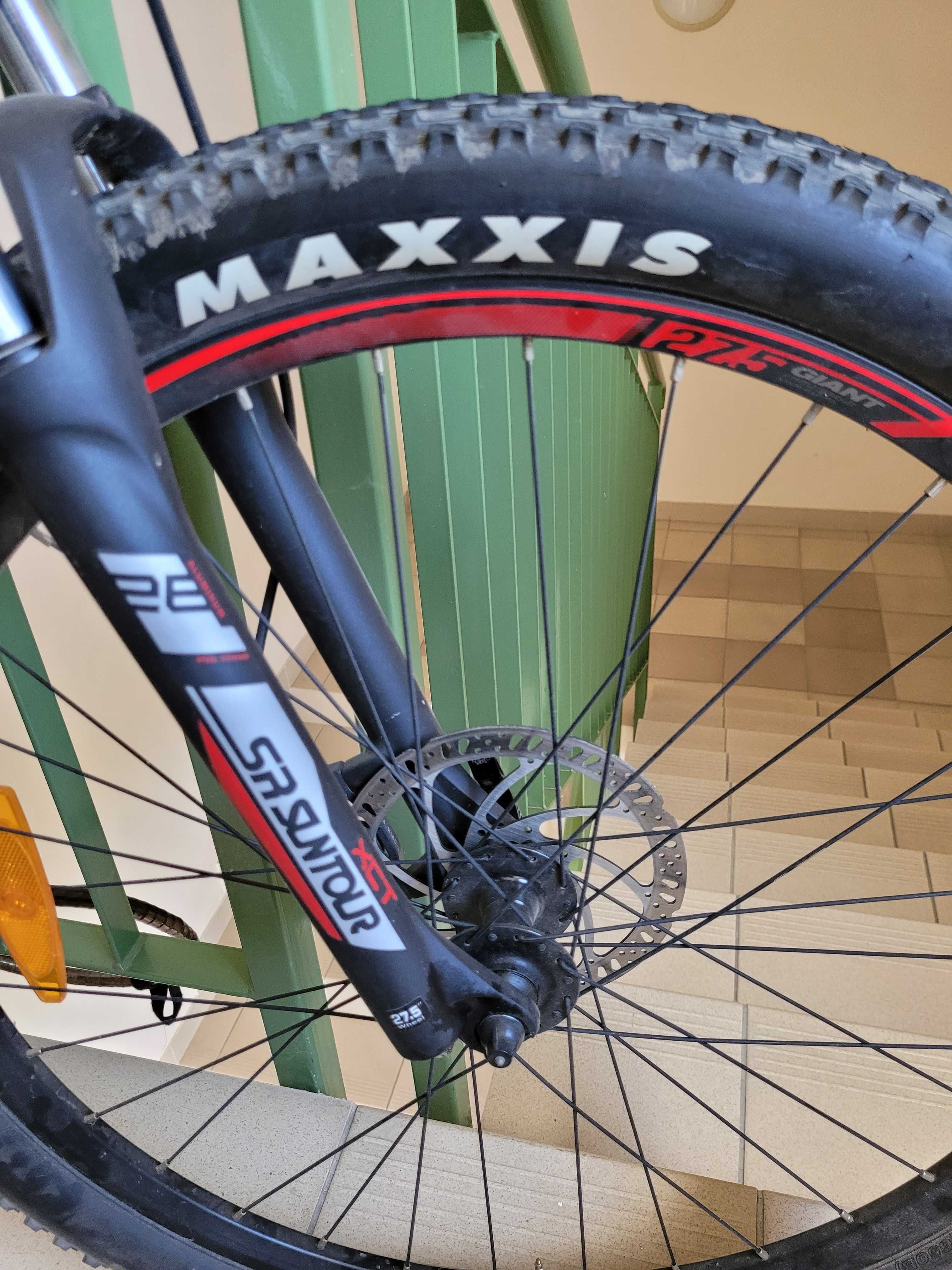 MTB Giant Talon 3 2018, koła 27.5 cala, srebrny z czerwonymi akcentami