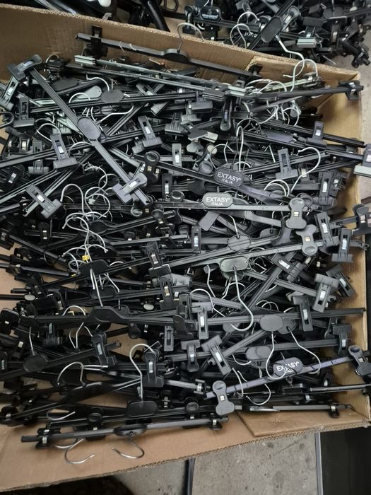 Wieszaki na ubrania, wieszaki plastikowe – 1000szt sprzedaż hurtowa