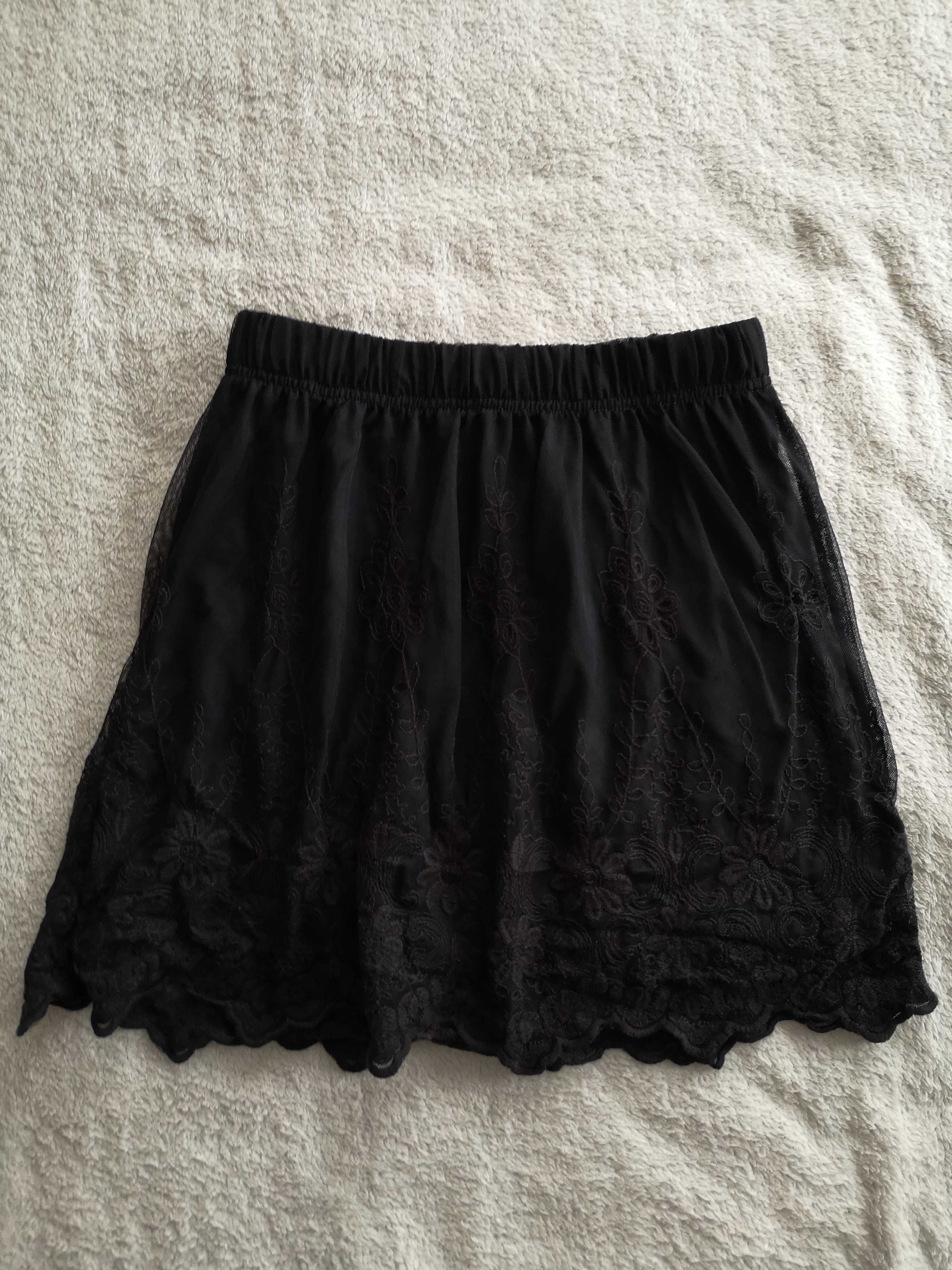 Czarna elegancka koronkowa spódnica Vila Clothes 34