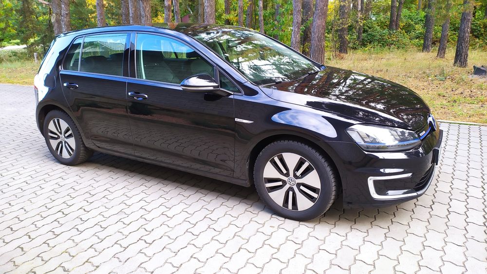 Продам Фольксваген Е-гольф електричний відмінний стан