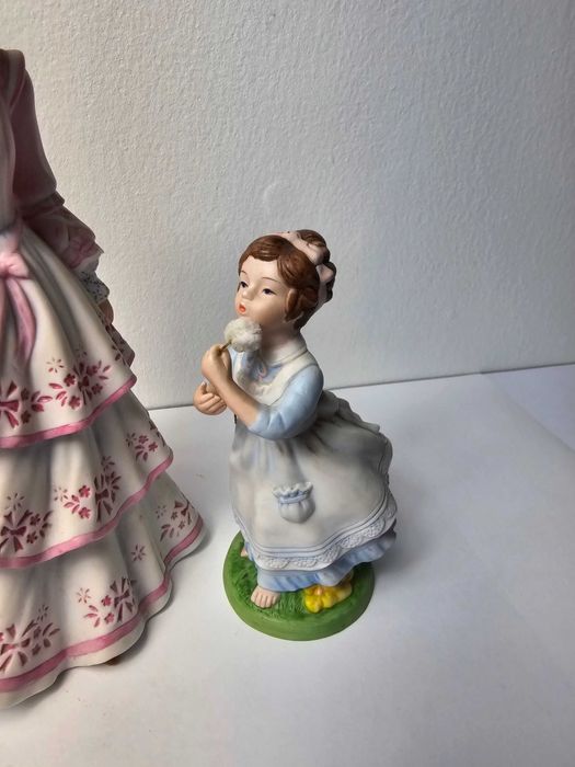 Angielska porcelana figurki Brooks & Bentley "Pani z córkami" 22, 13cm