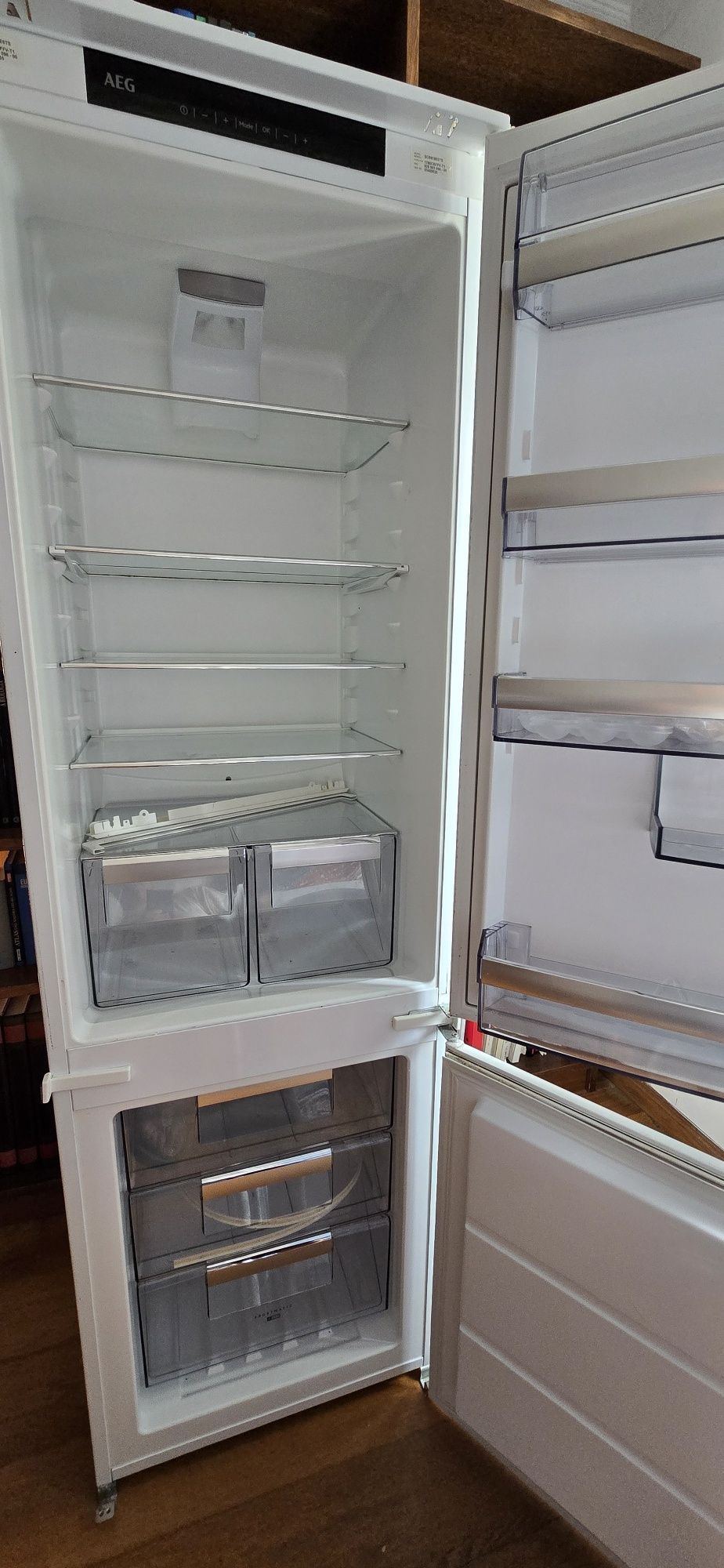 Frigorífico encastrar como novo