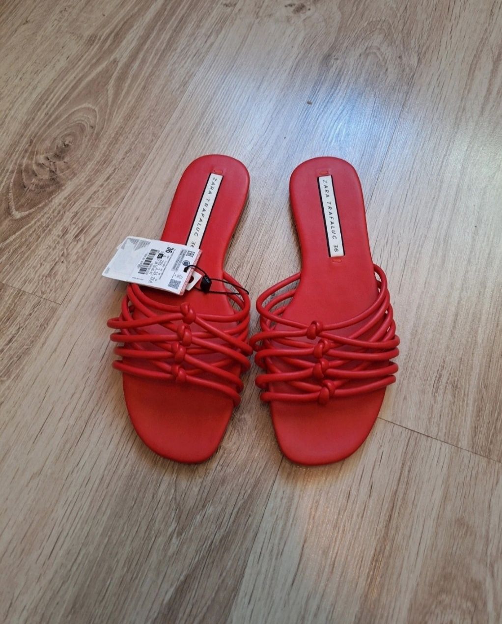 Nowe klapki Zara