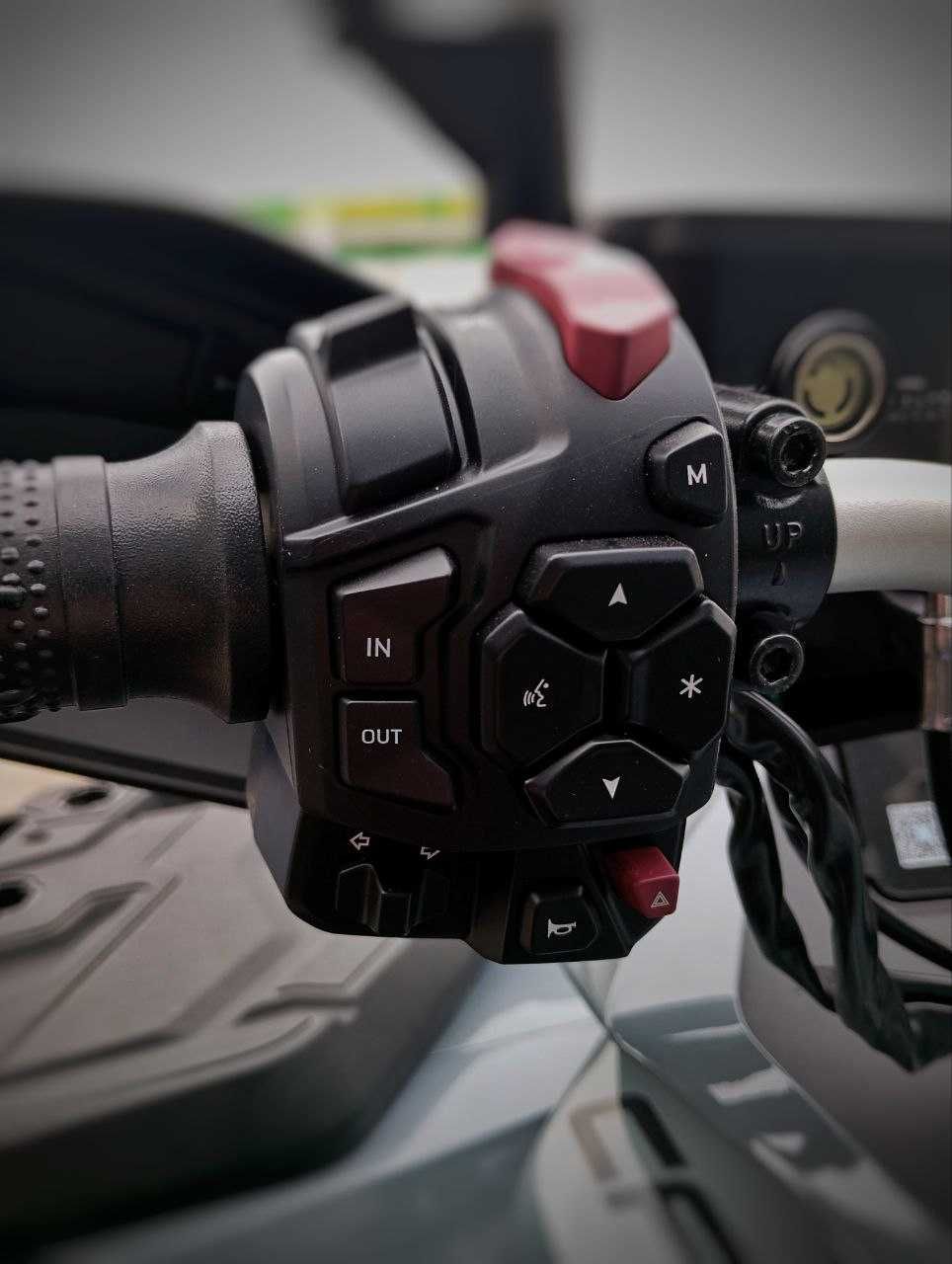 Квадроцикл CFMOTO CFORCE 850 Touring Tundra Grey+ Red Premium